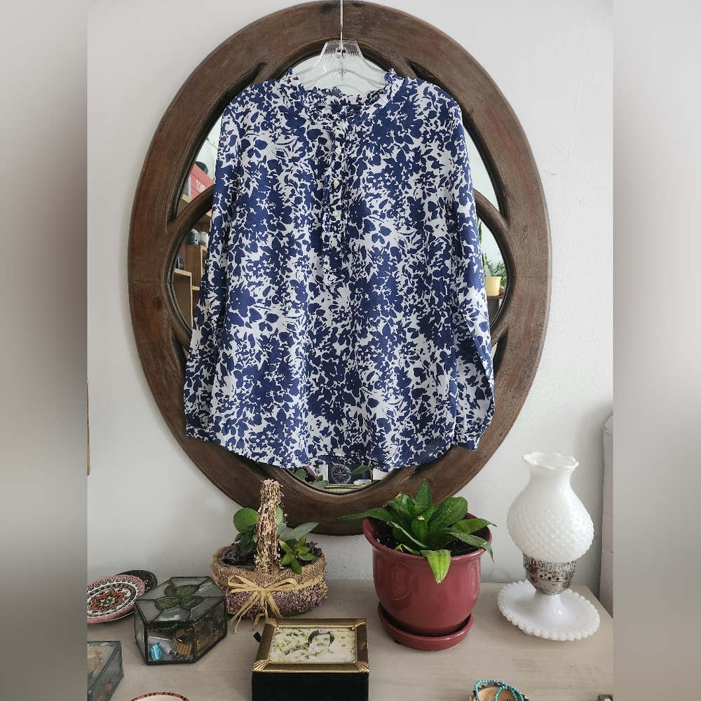 Talbots Like New Long Sleeve Floral Blouse